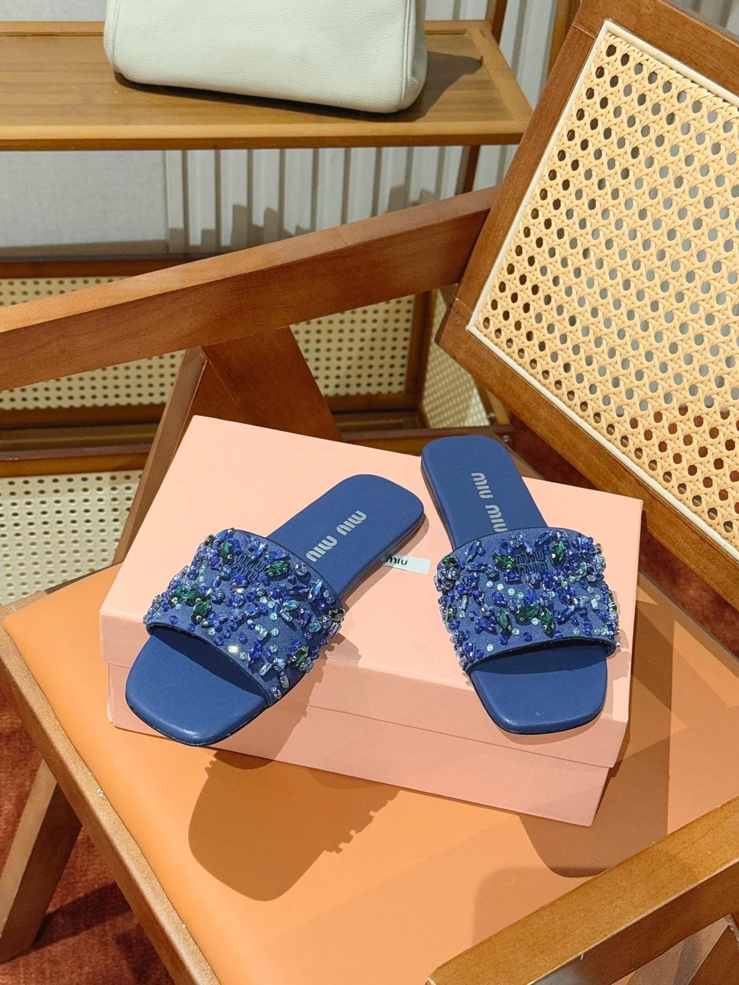 Шлепанцы Женские Miu Miu 17498797