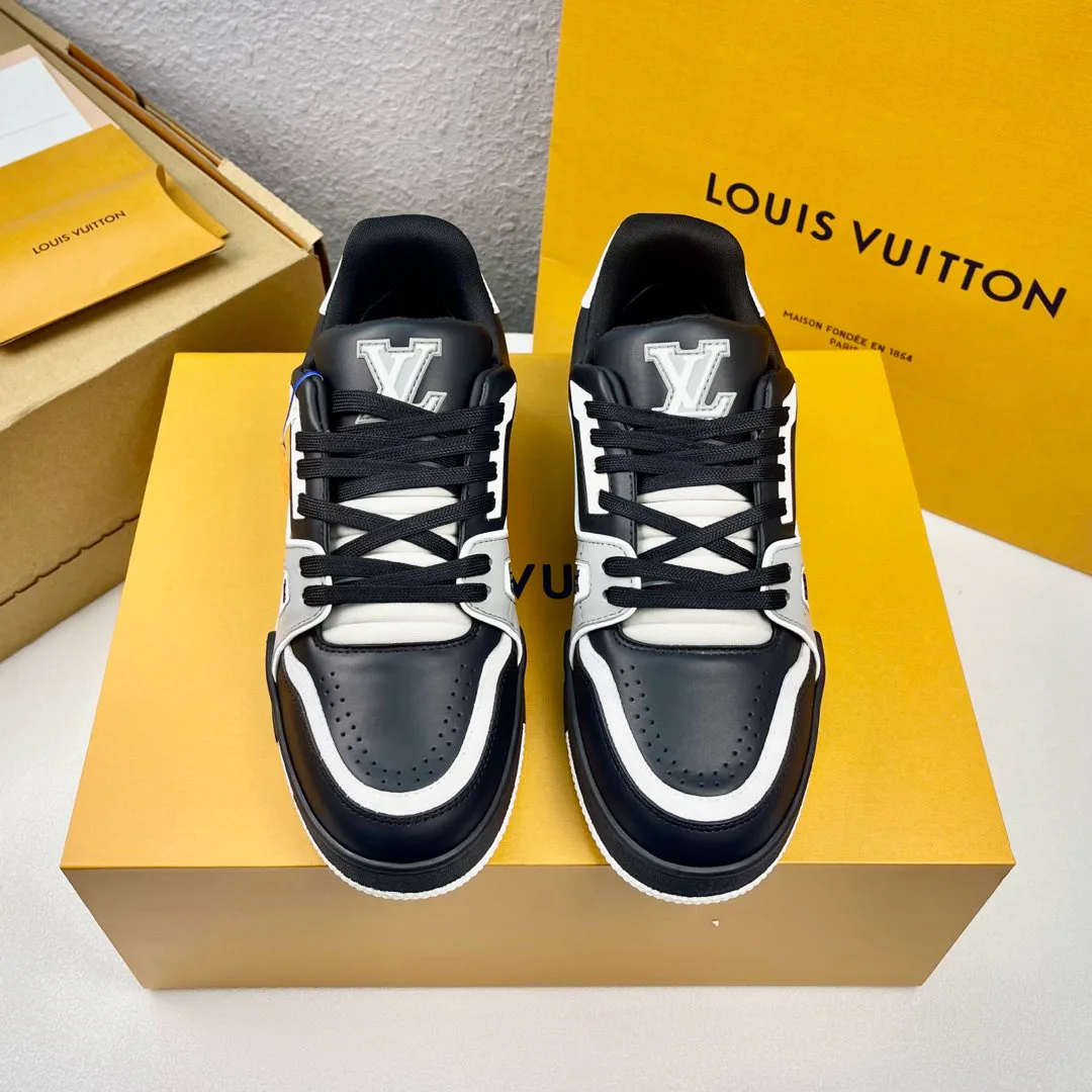 Кроссовки Женские Louis Vuitton 2679374