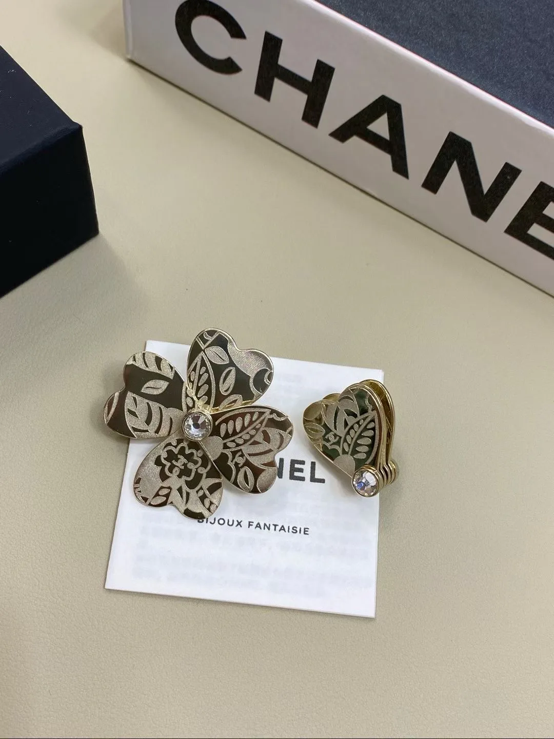 Бижутерия Chanel 5444518