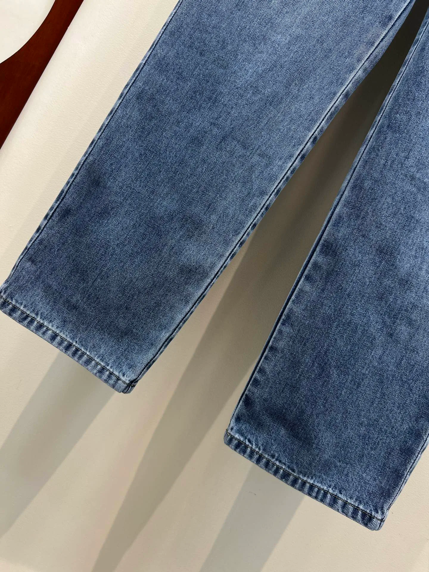 Джинсы Женские Vetements 11752246