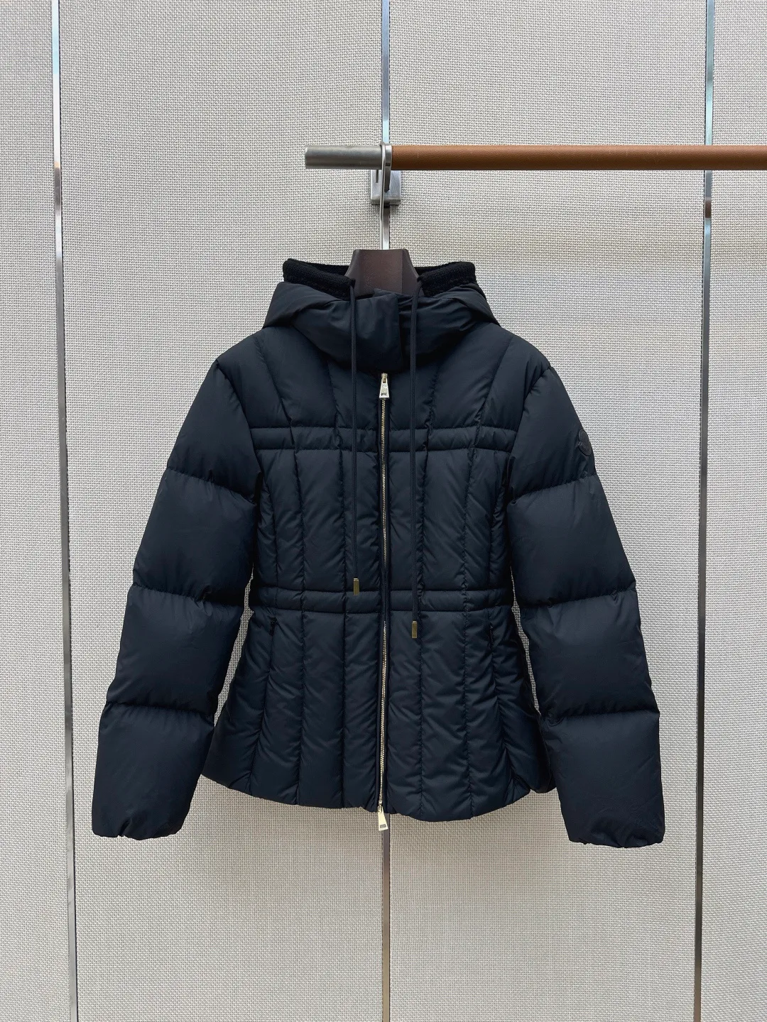 Куртки И Пуховики Женские Moncler 18015562
