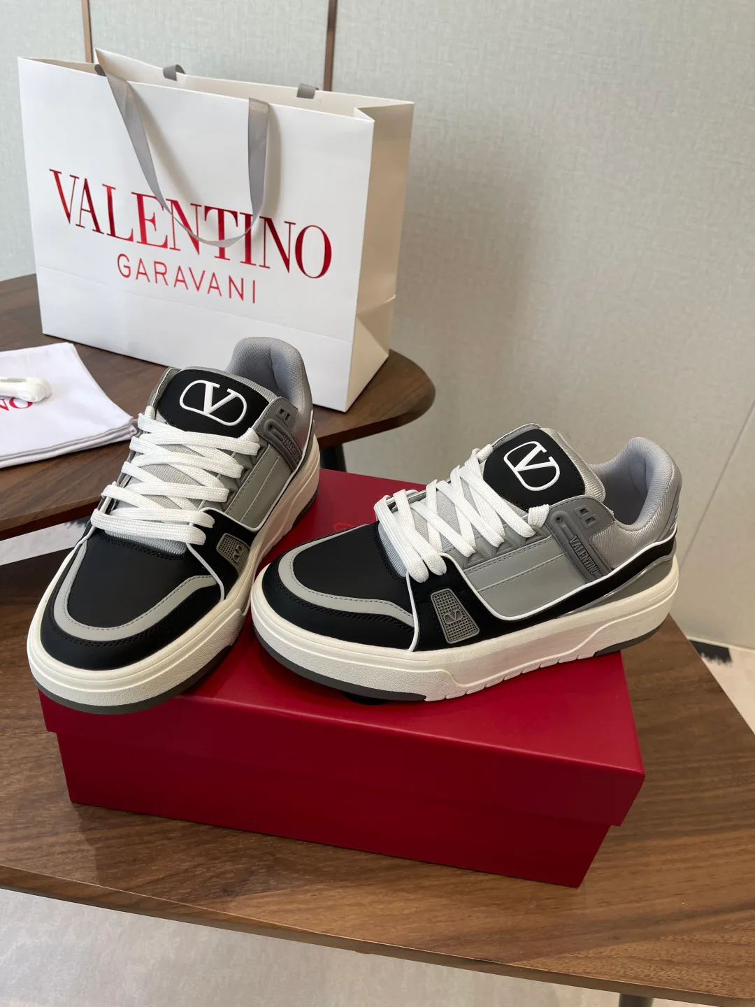 Кроссовки Женские Valentino 4545191