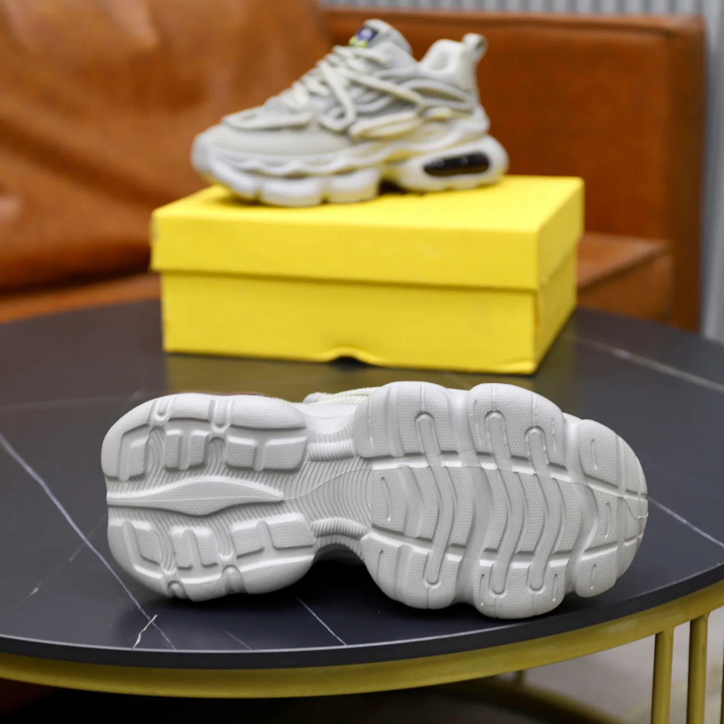 Кроссовки Женские Fendi 211520