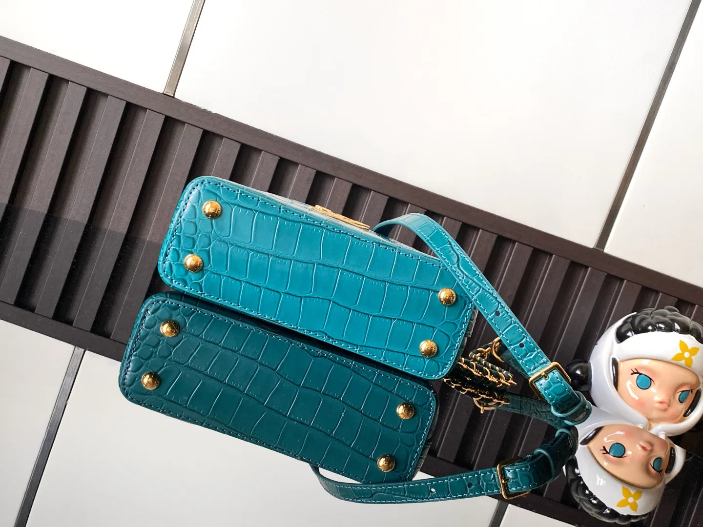 Классические Сумки Женские Louis Vuitton 18019347