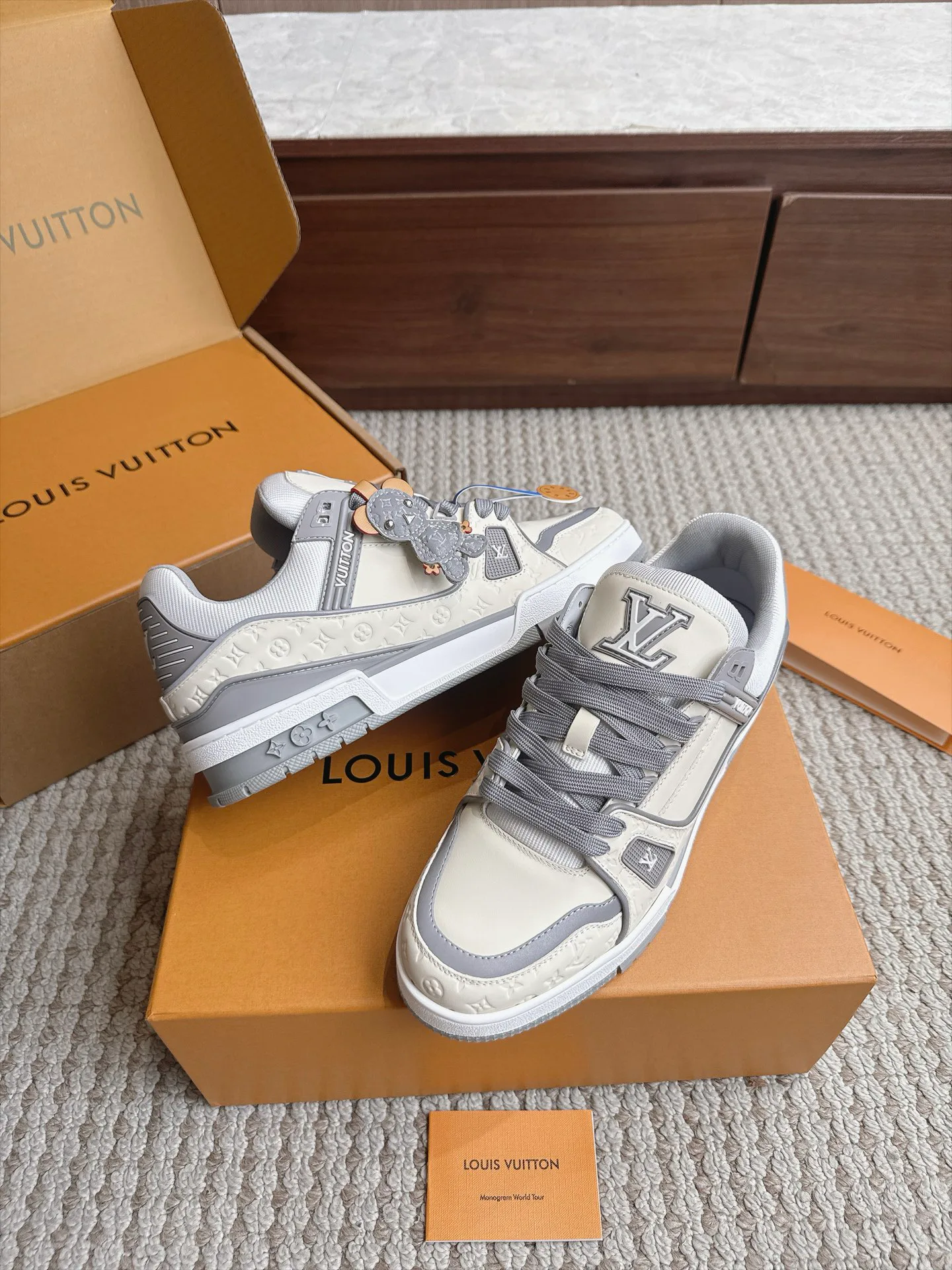 Кроссовки Мужские Louis Vuitton 18039313