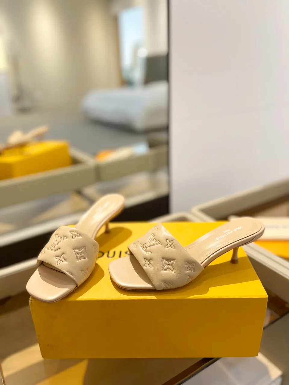 Босоножки Женские Louis Vuitton 9865395