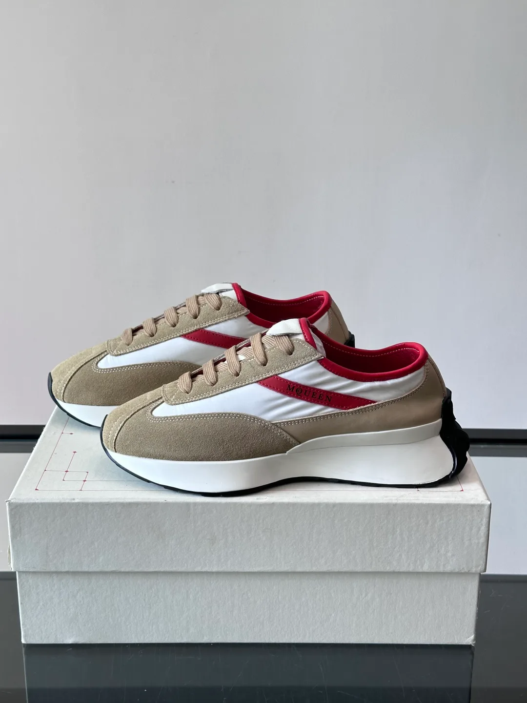 Кроссовки Женские Alexander Mcqueen 17354164