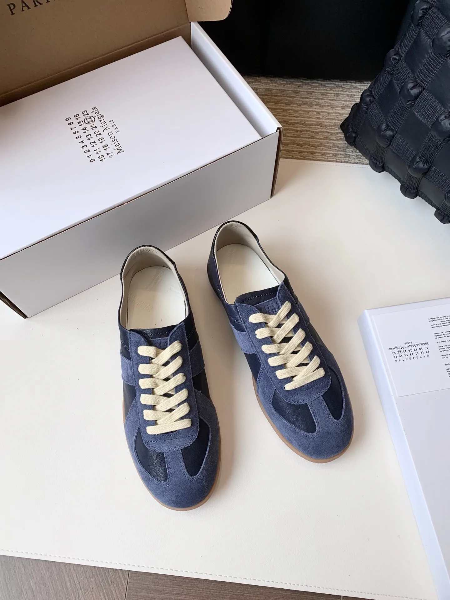 Кроссовки Женские Maison Margiela 17628617