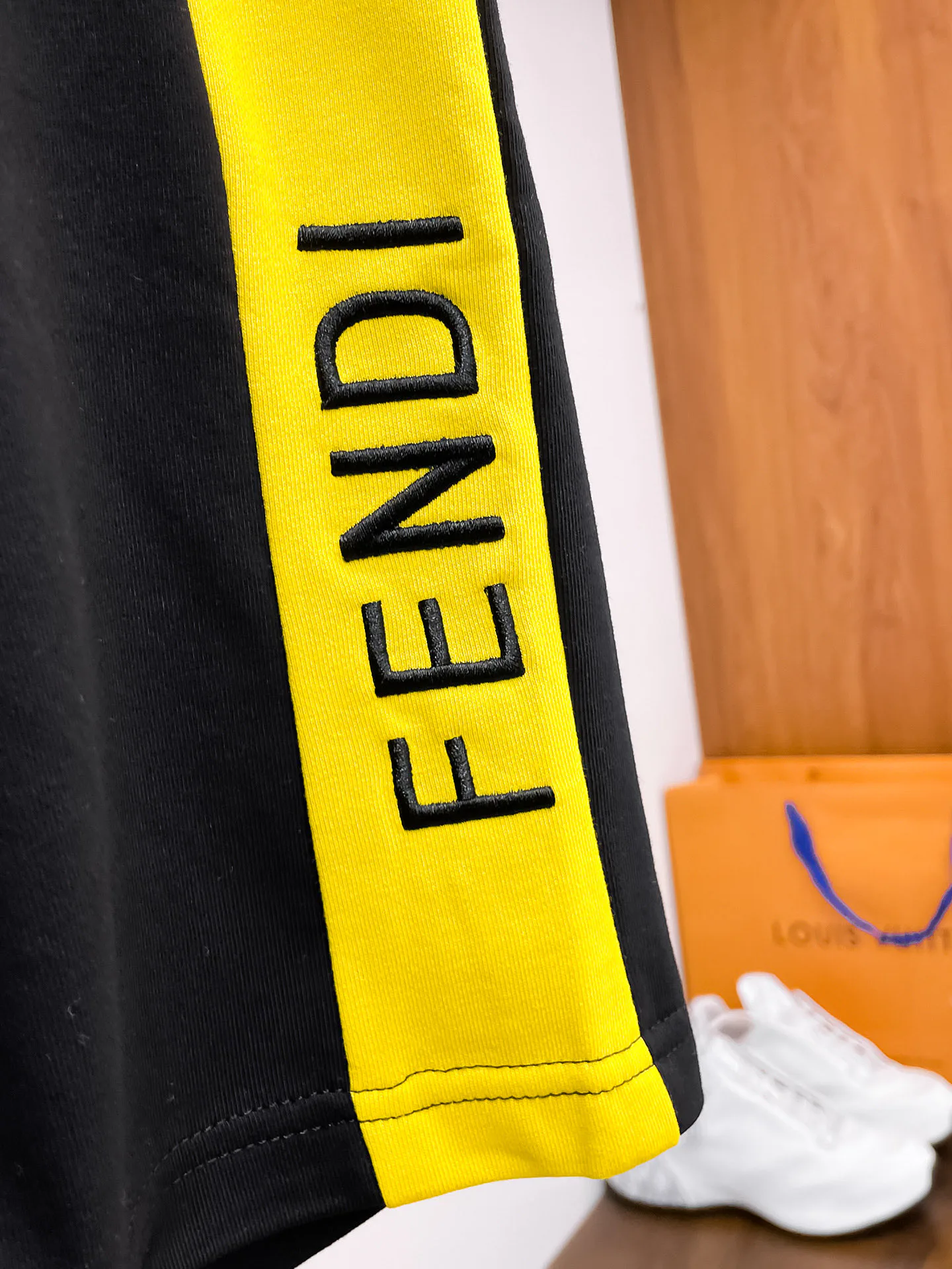 Шорты Мужские Fendi 13417607