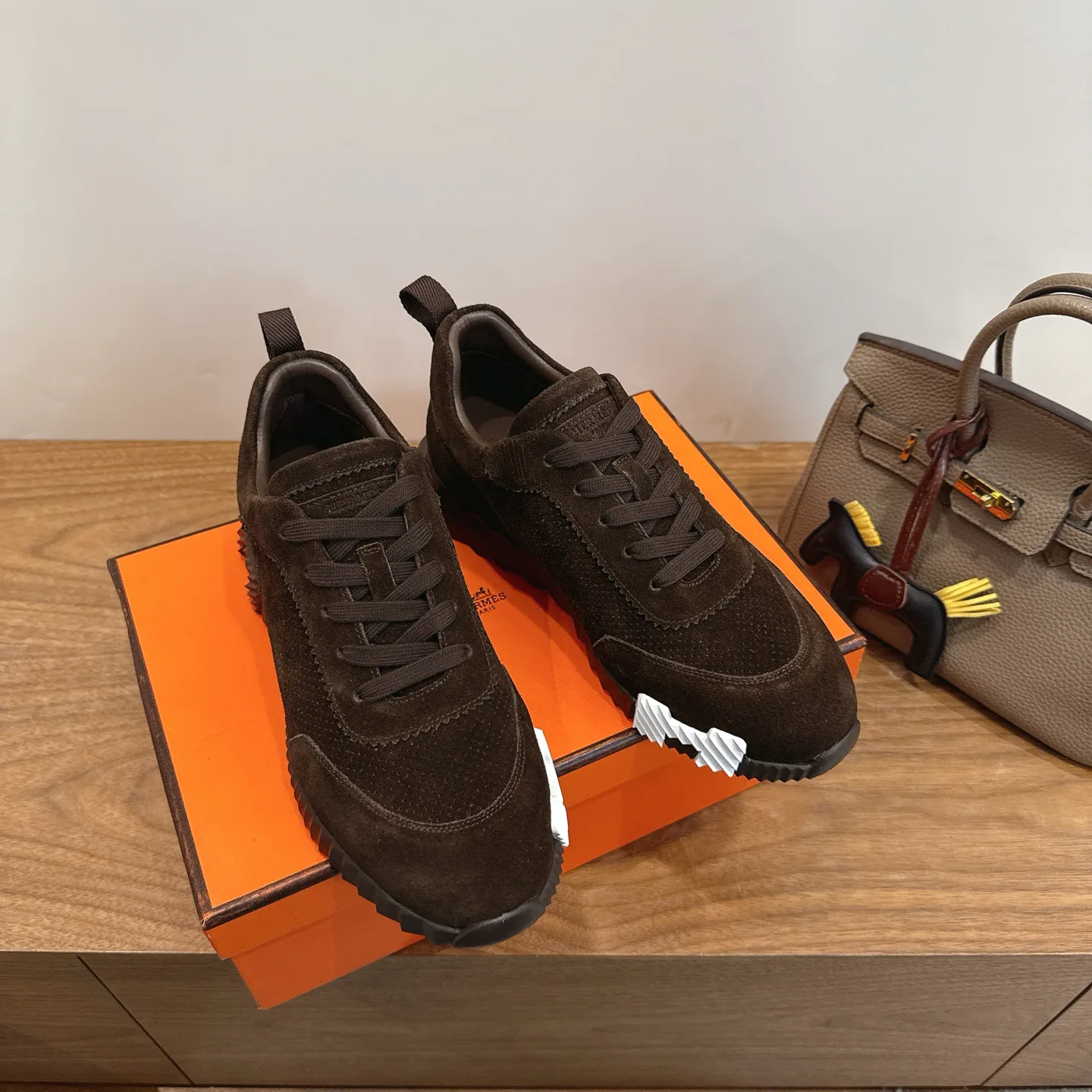 Кроссовки Женские Hermes 11336533