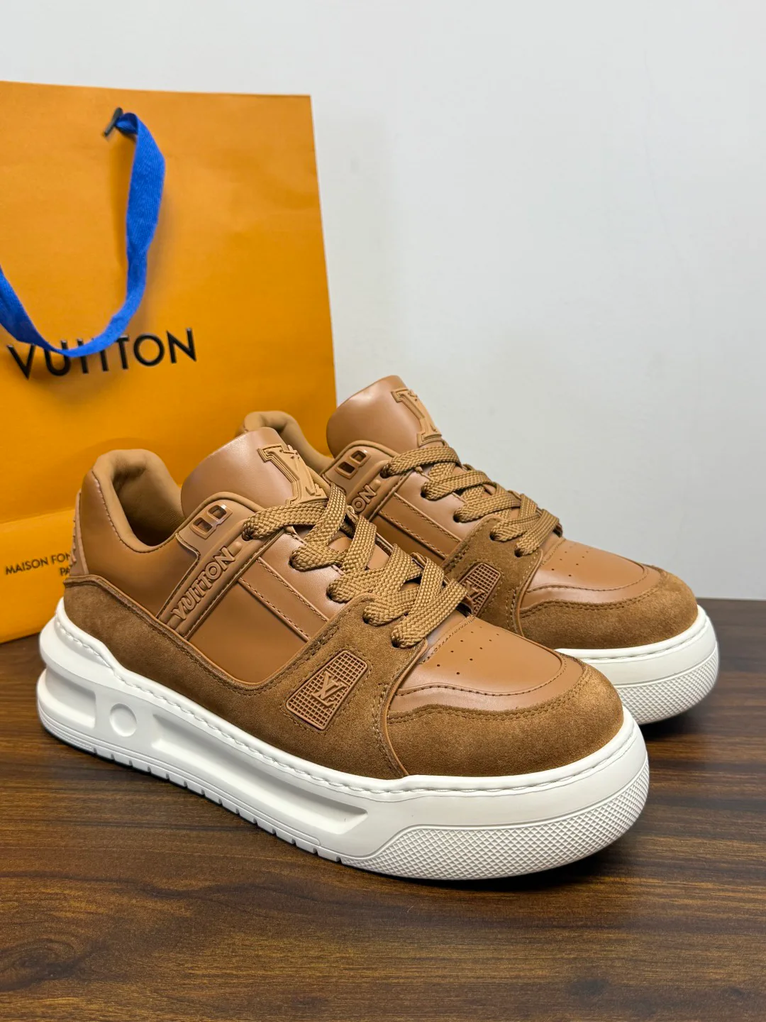 Кроссовки Мужские Louis Vuitton 19716374