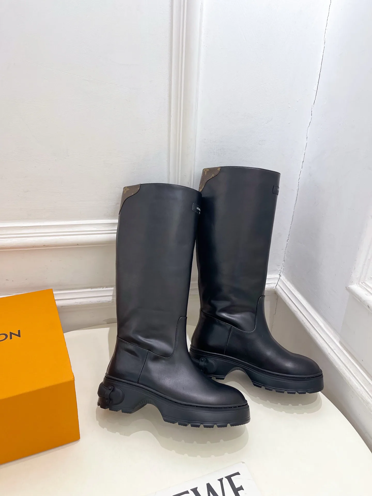 Сапоги Женские Louis Vuitton 338116