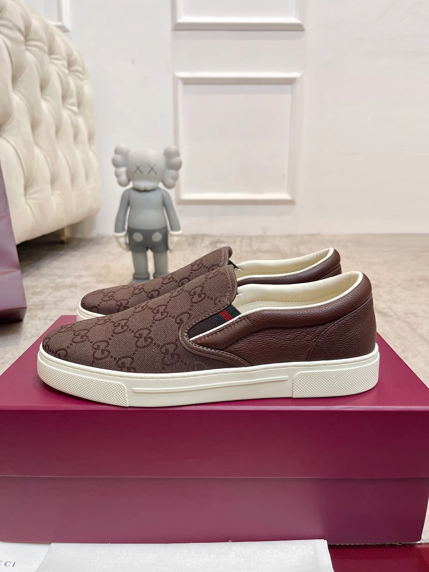 Кроссовки Женские Gucci 18901576