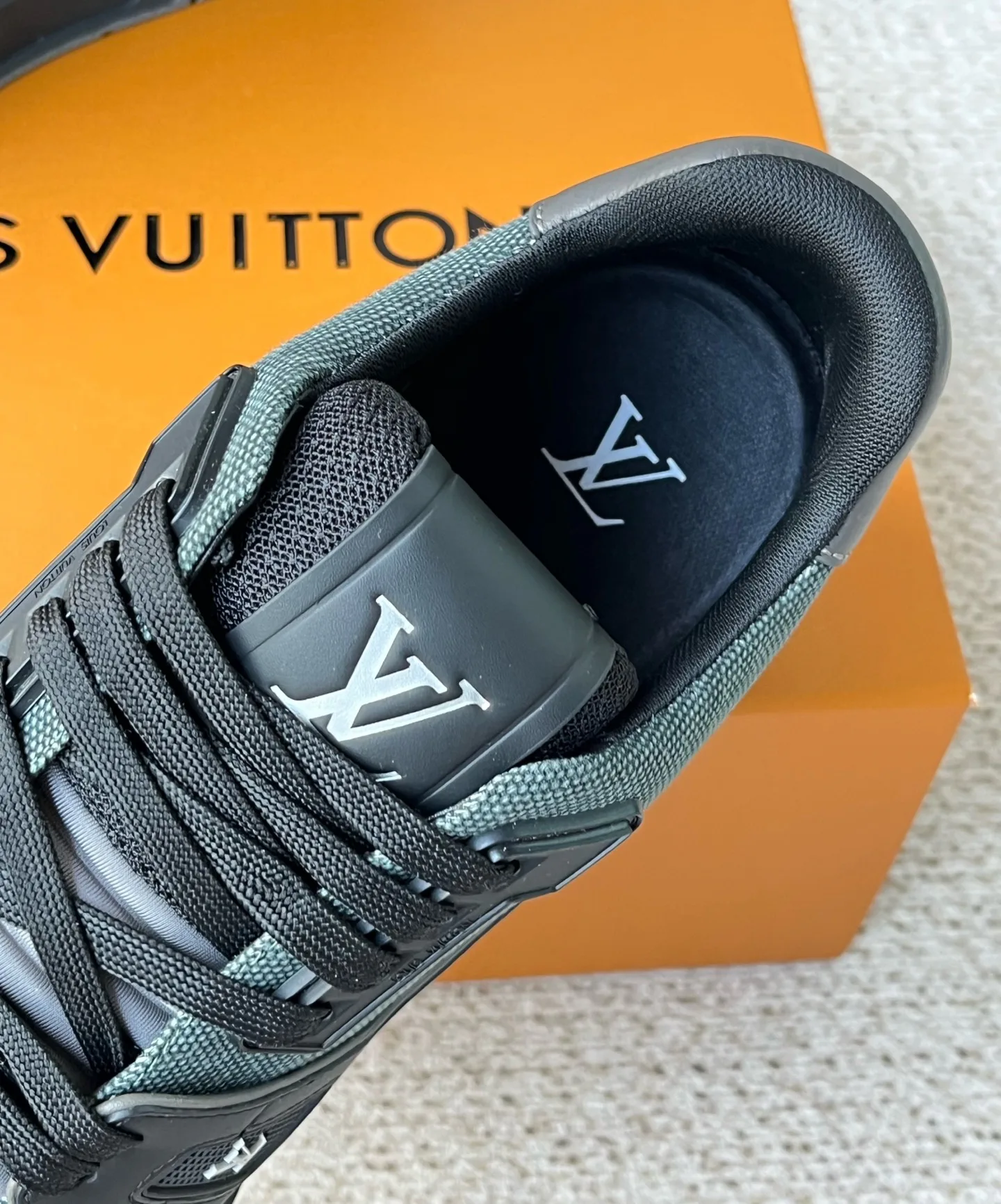 Кроссовки Мужские Louis Vuitton 860726