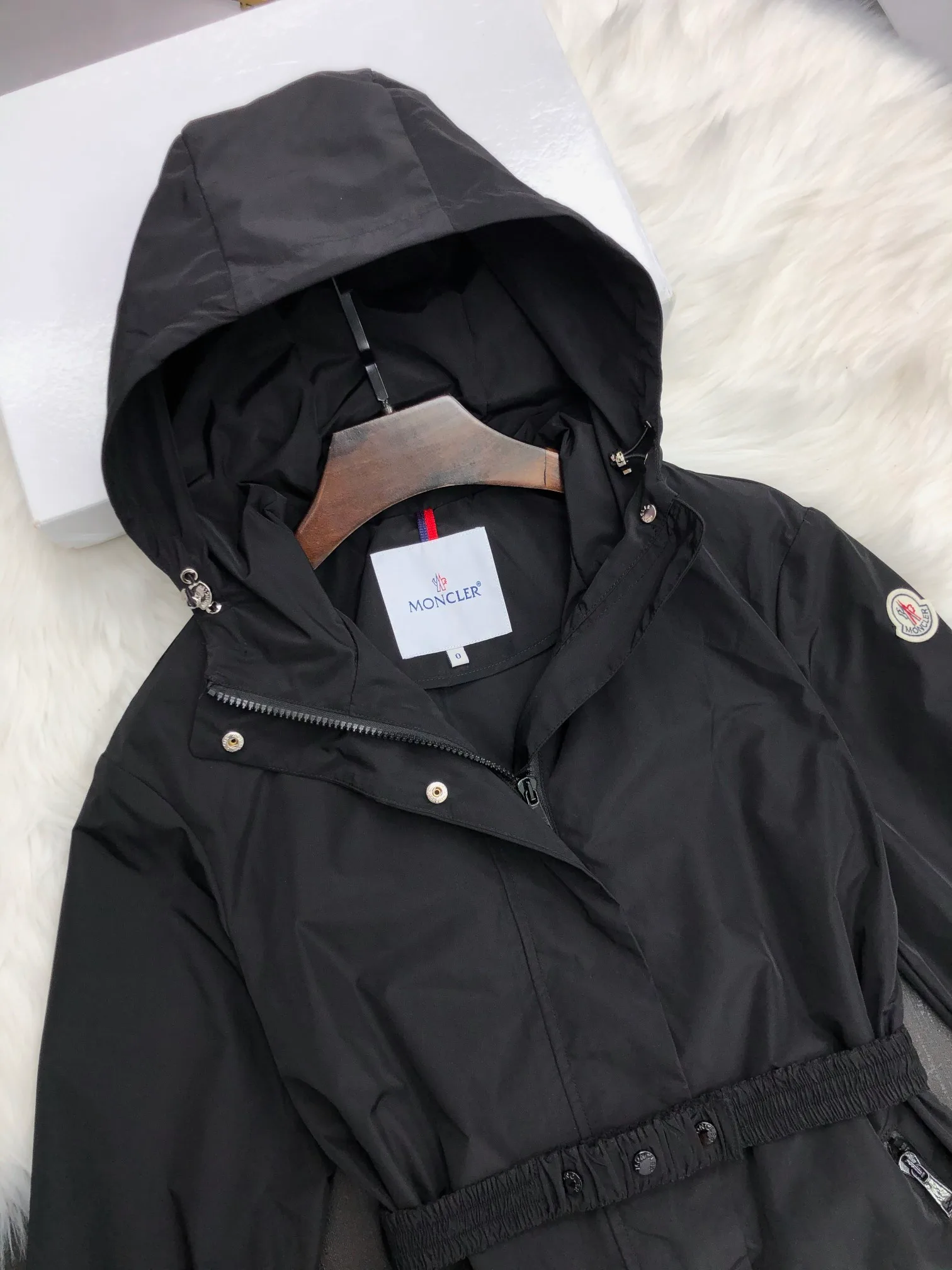 Куртки И Пуховики Женские Moncler 11513016