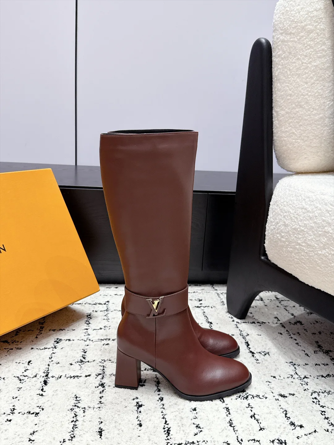 Сапоги Женские Louis Vuitton 18125190