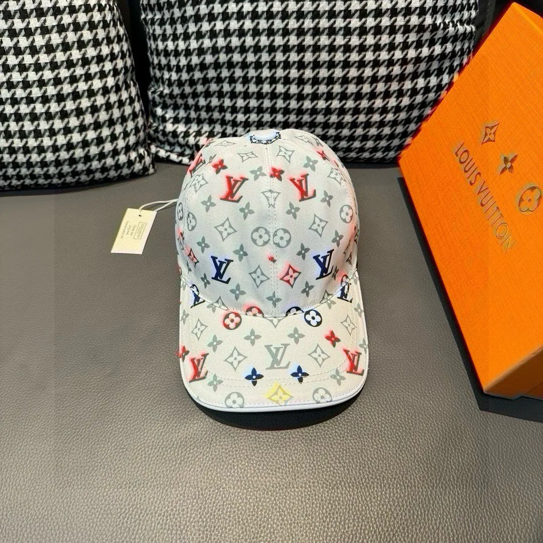 Головные Уборы Louis Vuitton 18347074