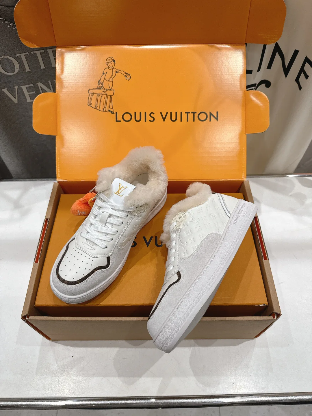 Кроссовки Женские Louis Vuitton 1056456