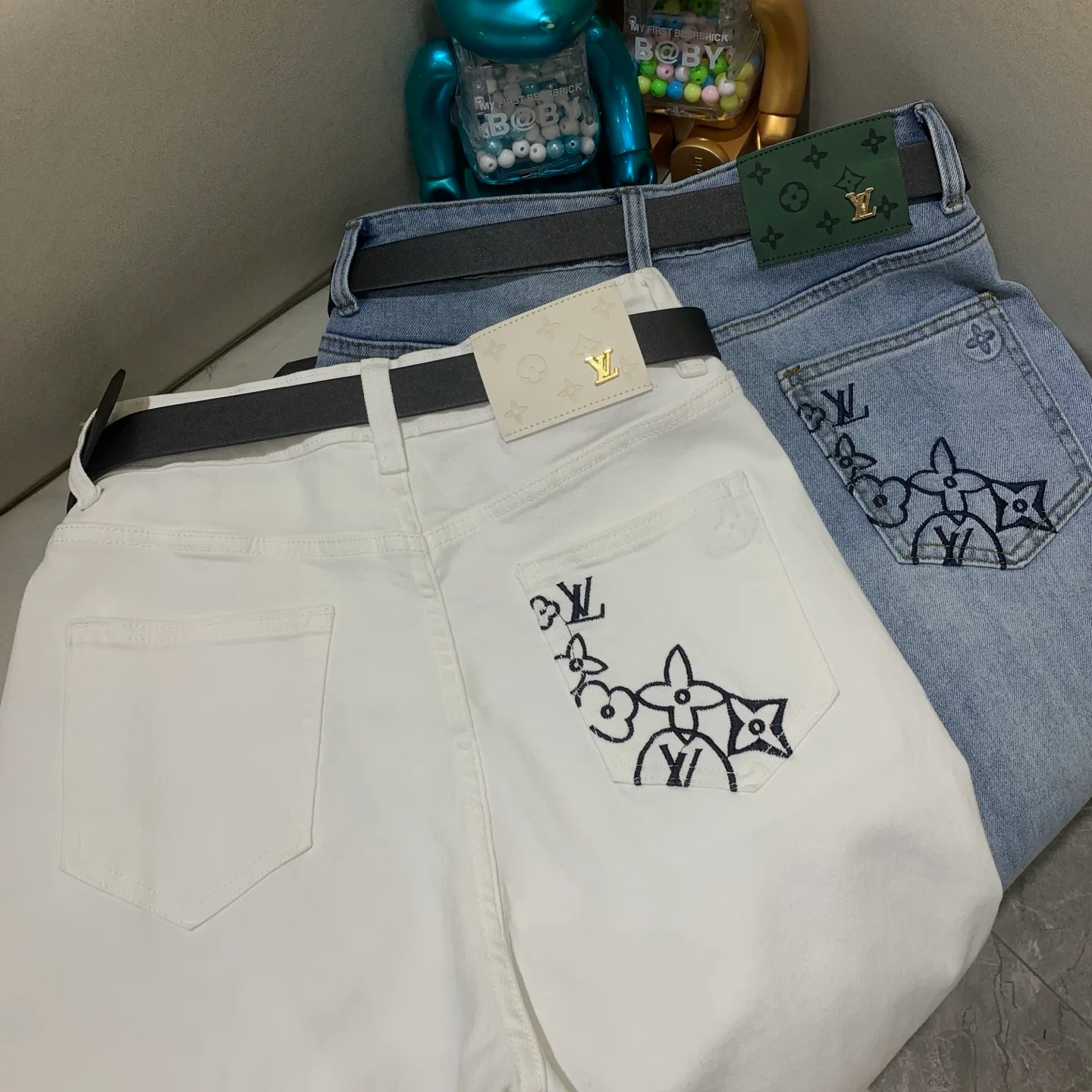Джинсы Женские Louis Vuitton 1820440