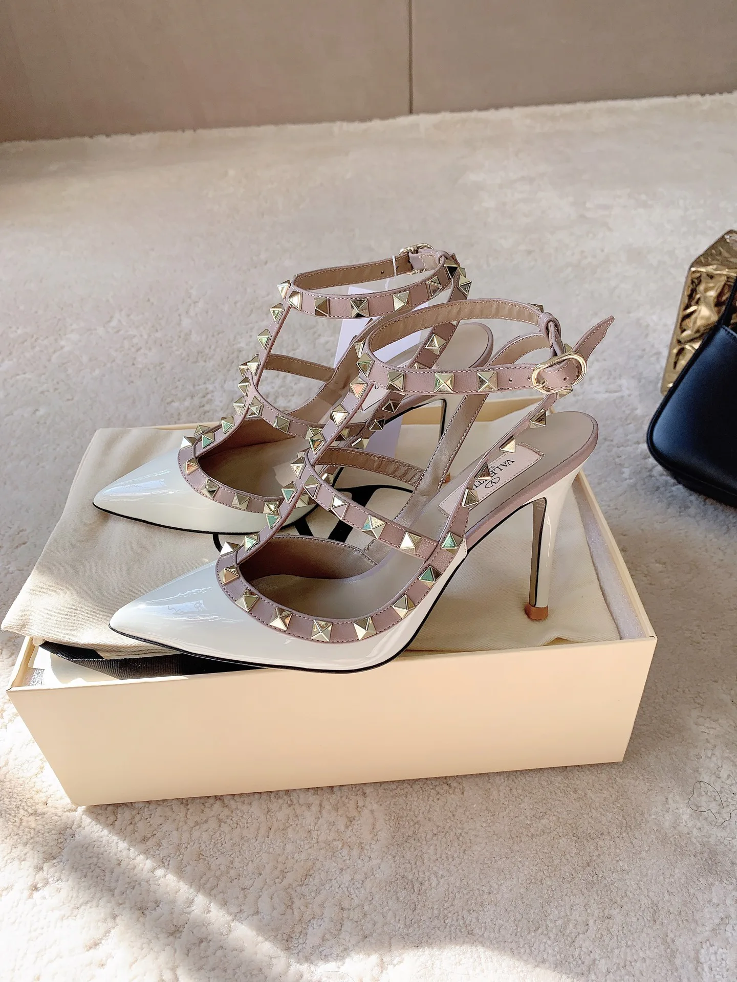 Босоножки Женские Valentino 11492601