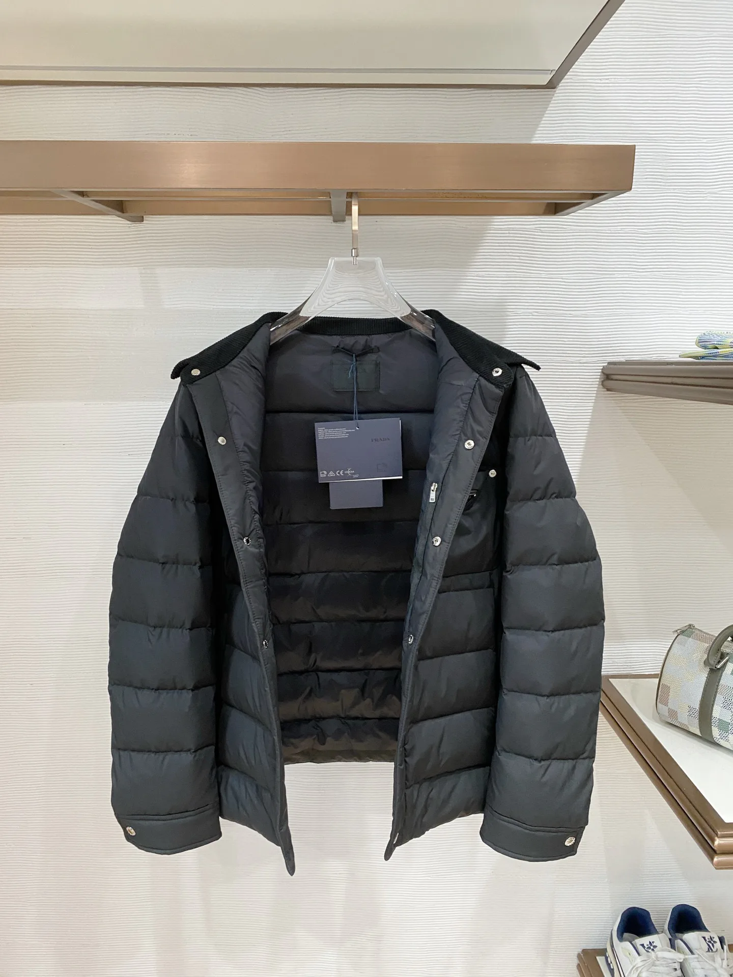 Куртки И Пуховики Мужские Prada 17941241