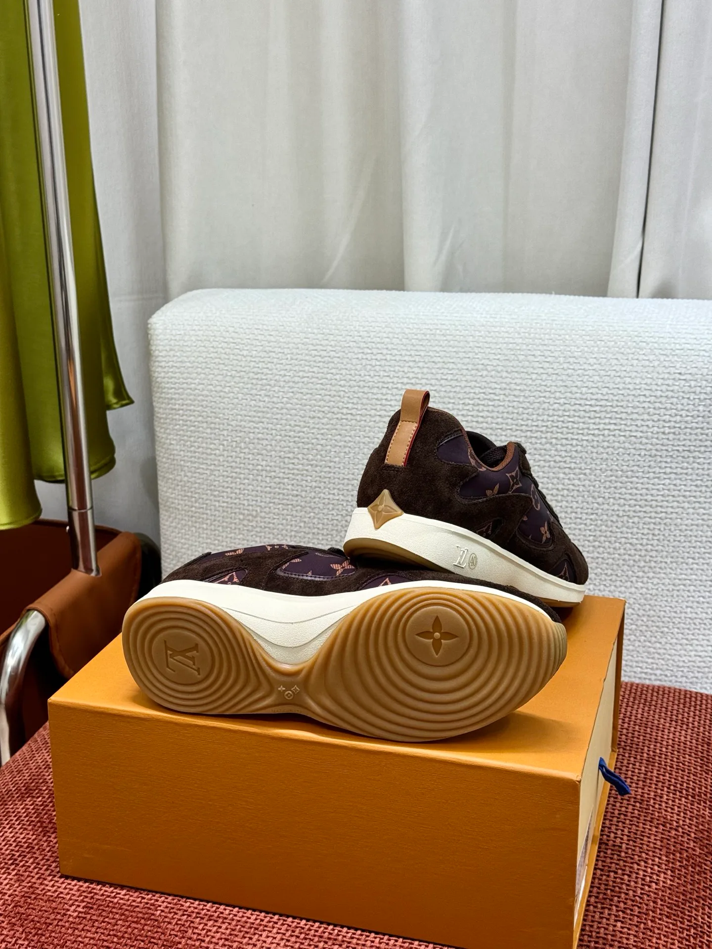 Кроссовки Мужские Louis Vuitton 19105786