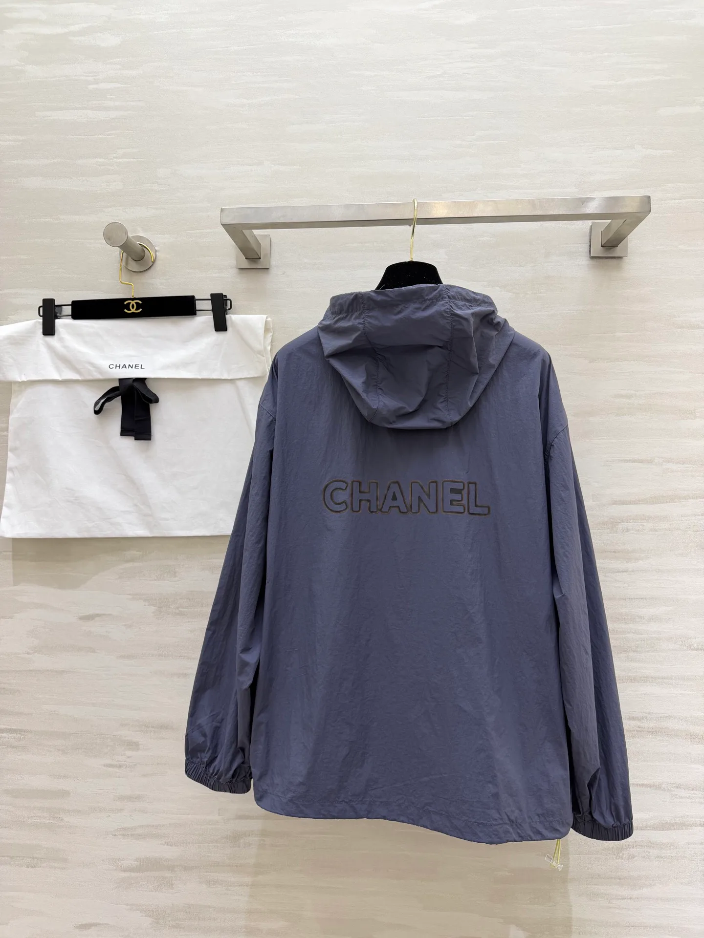 Куртки И Пуховики Женские Chanel 11433534
