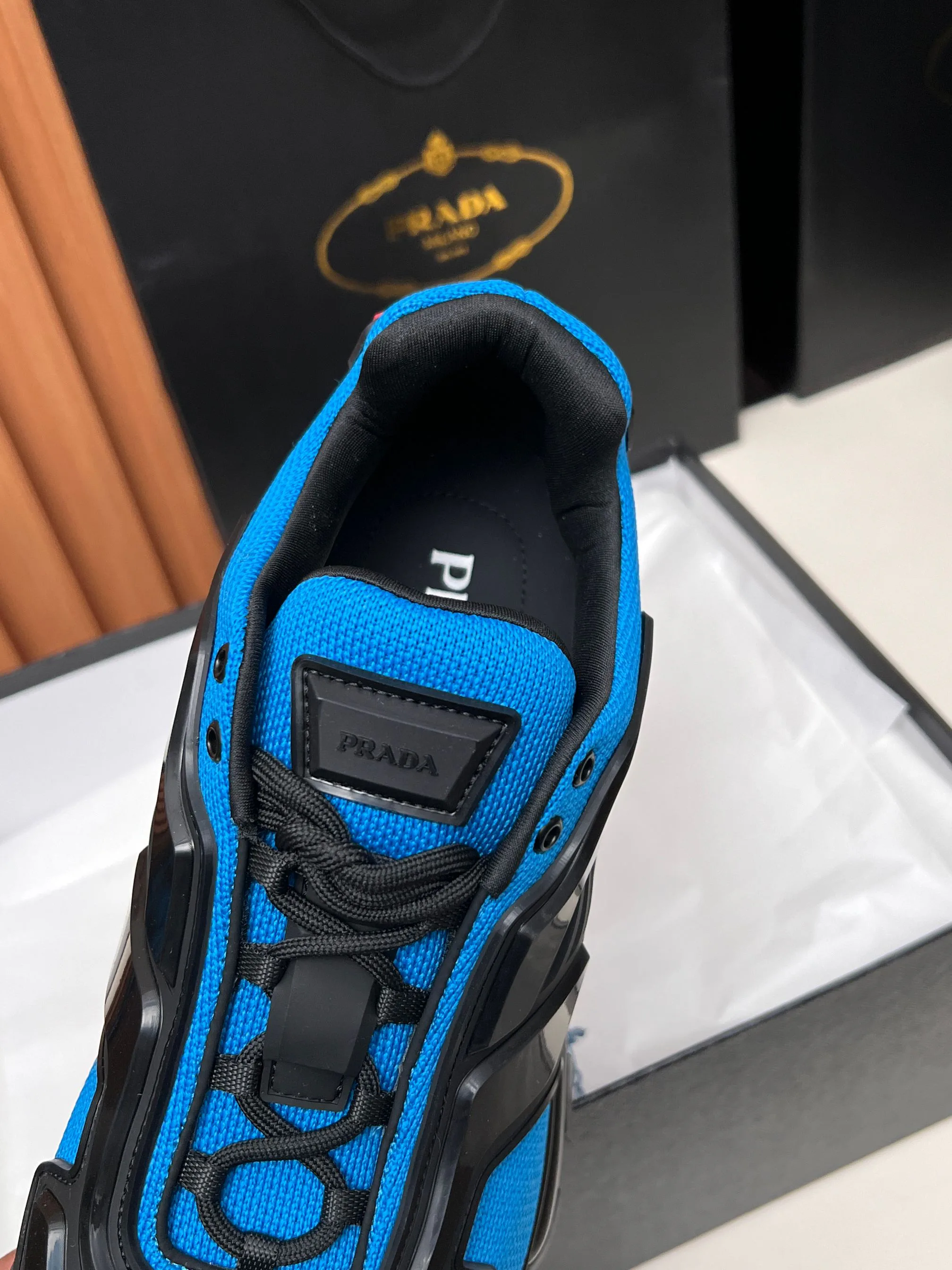 Кроссовки Женские Prada 881680