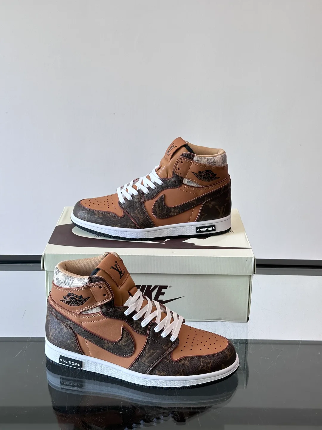 Кроссовки Мужские Louis Vuitton 18274505