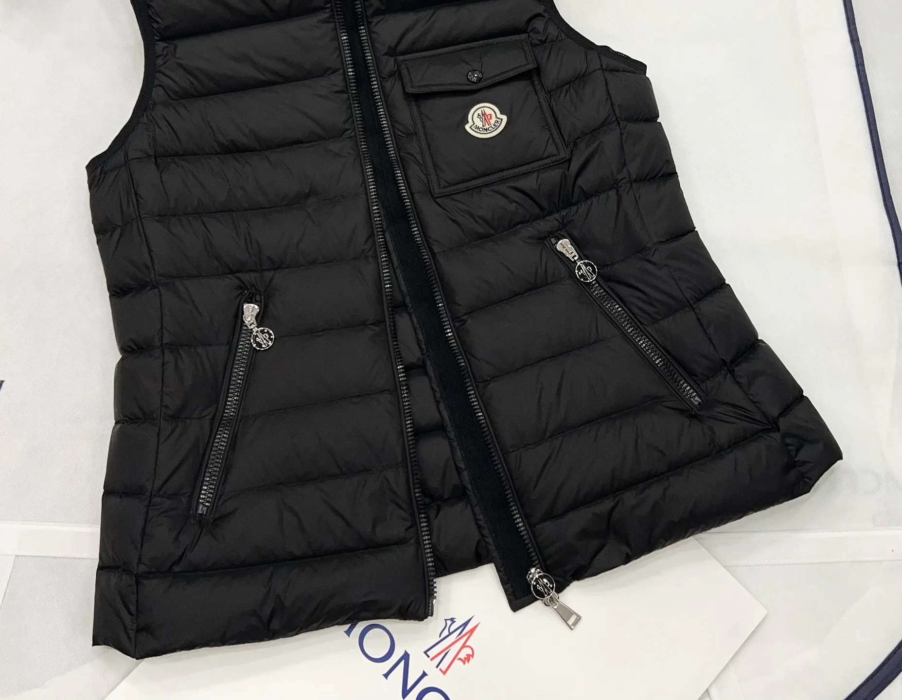 Жилеты Женские Moncler 18566226