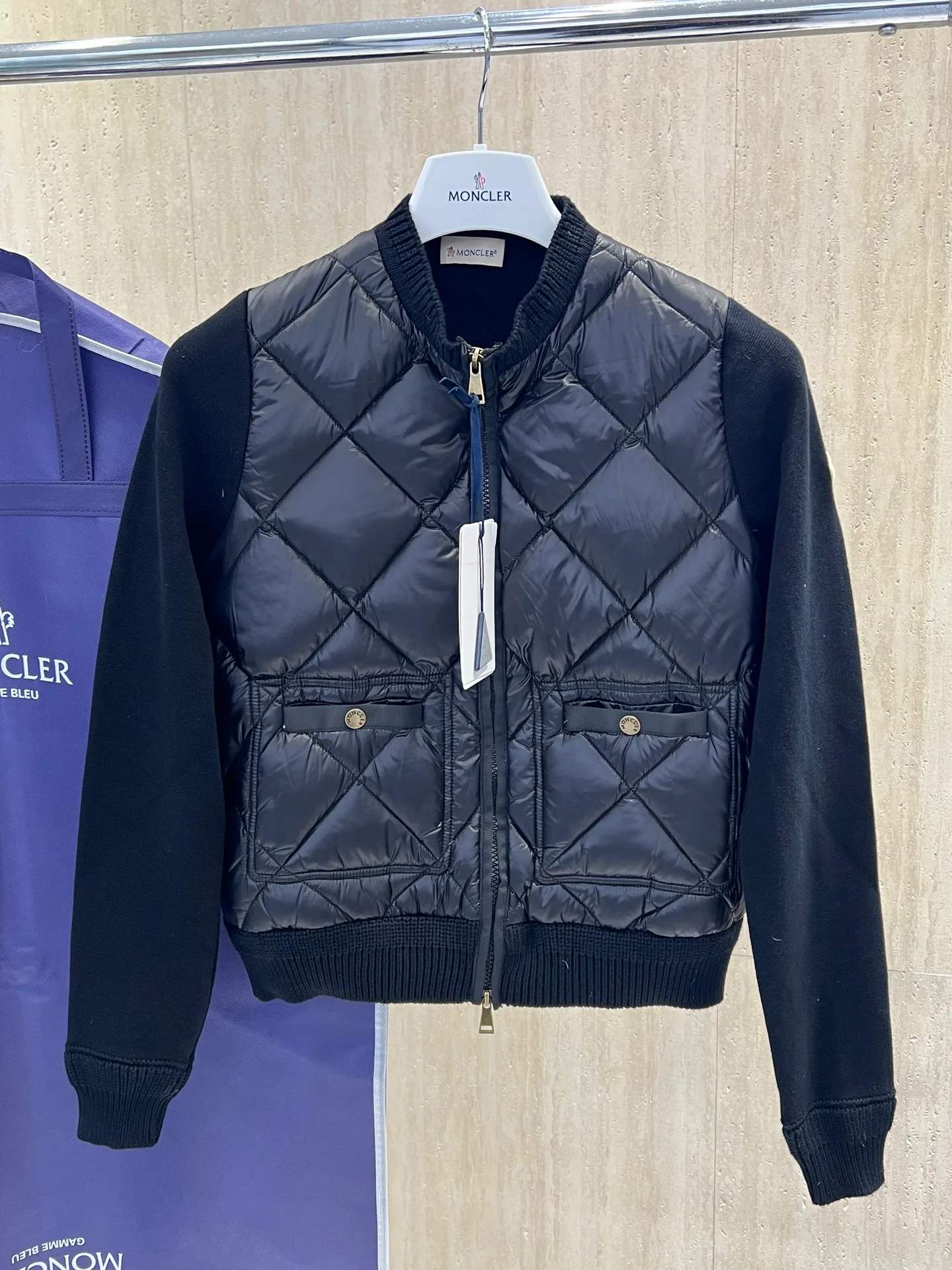 Куртки И Пуховики Женские Moncler 18723756