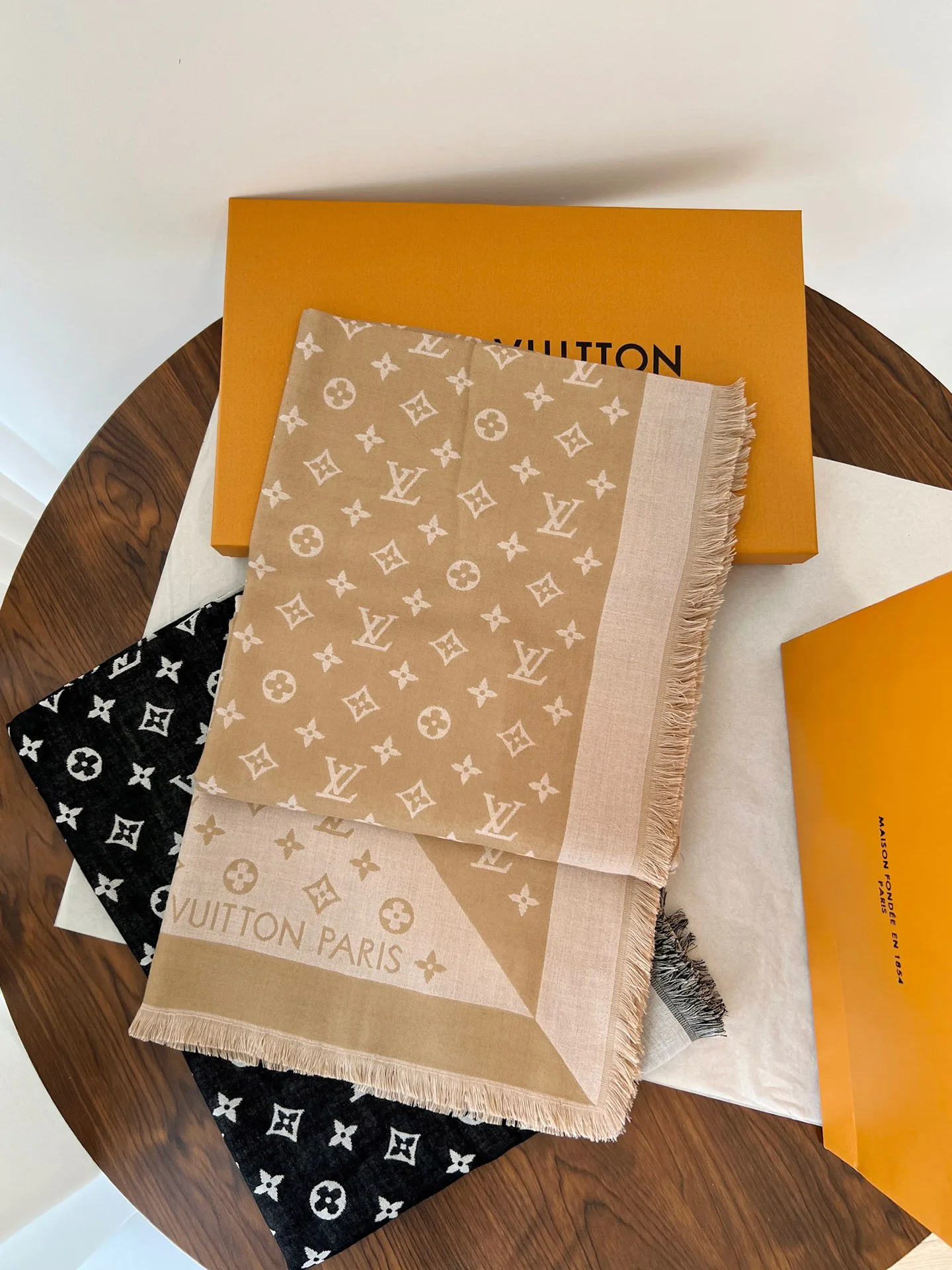 Шарфы Louis Vuitton 11910590