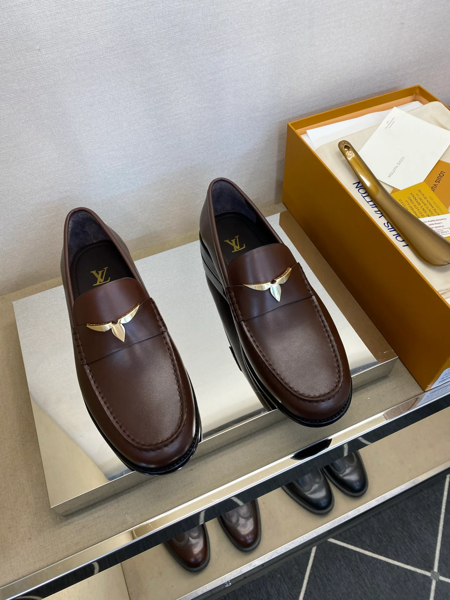 Лоферы И Туфли Мужские Louis Vuitton 18079148