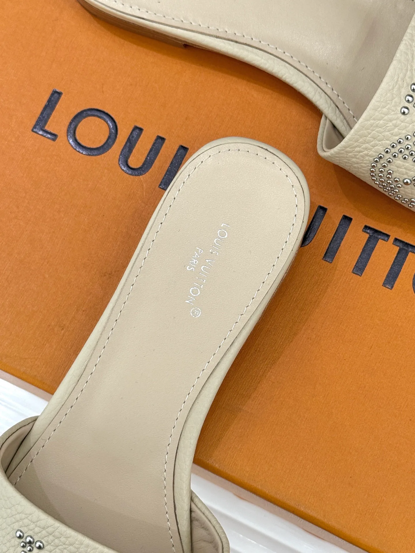 Сандалии Женские Louis Vuitton 2661028