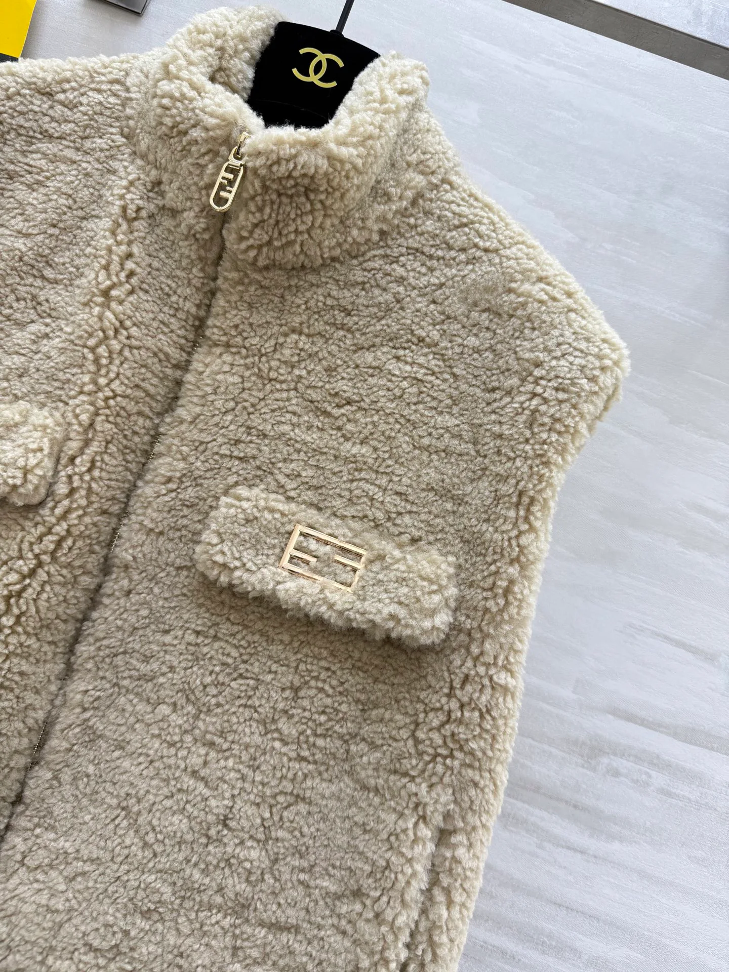 Жилеты Женские Fendi 600438