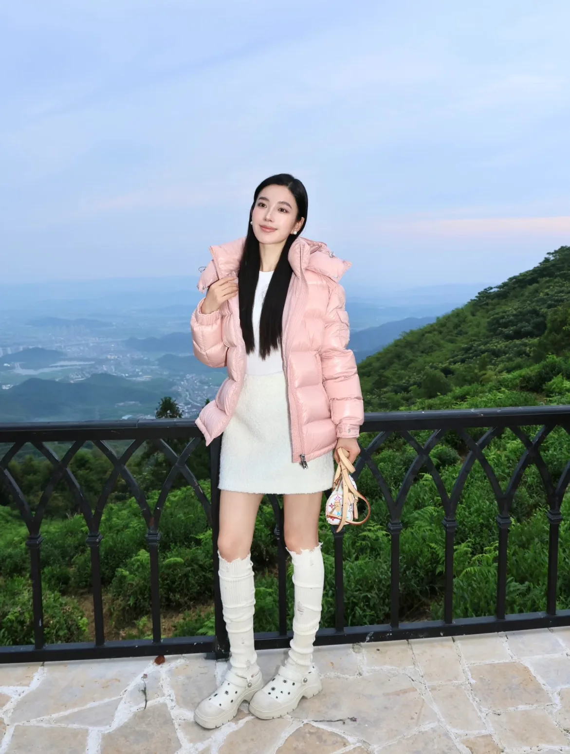 Куртки И Пуховики Женские Moncler 3354424