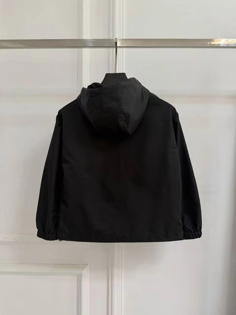 Куртки И Пуховики Женские Prada 13392913