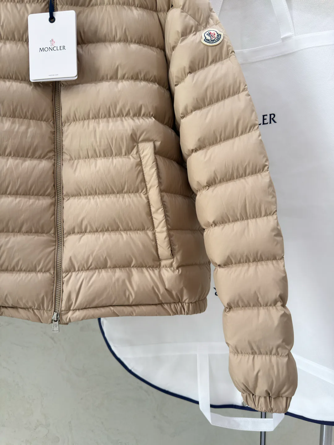 Куртки И Пуховики Женские Moncler 18690095