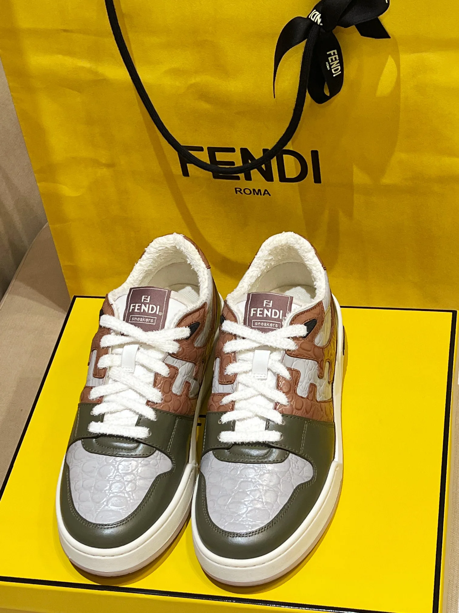 Кроссовки Мужские Fendi 4062