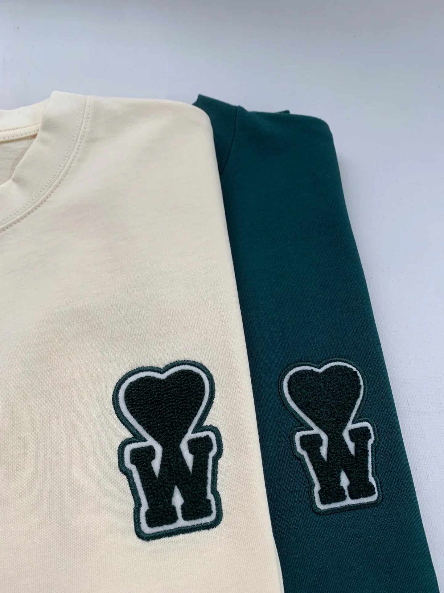 Футболки Женские Ami Paris 36395