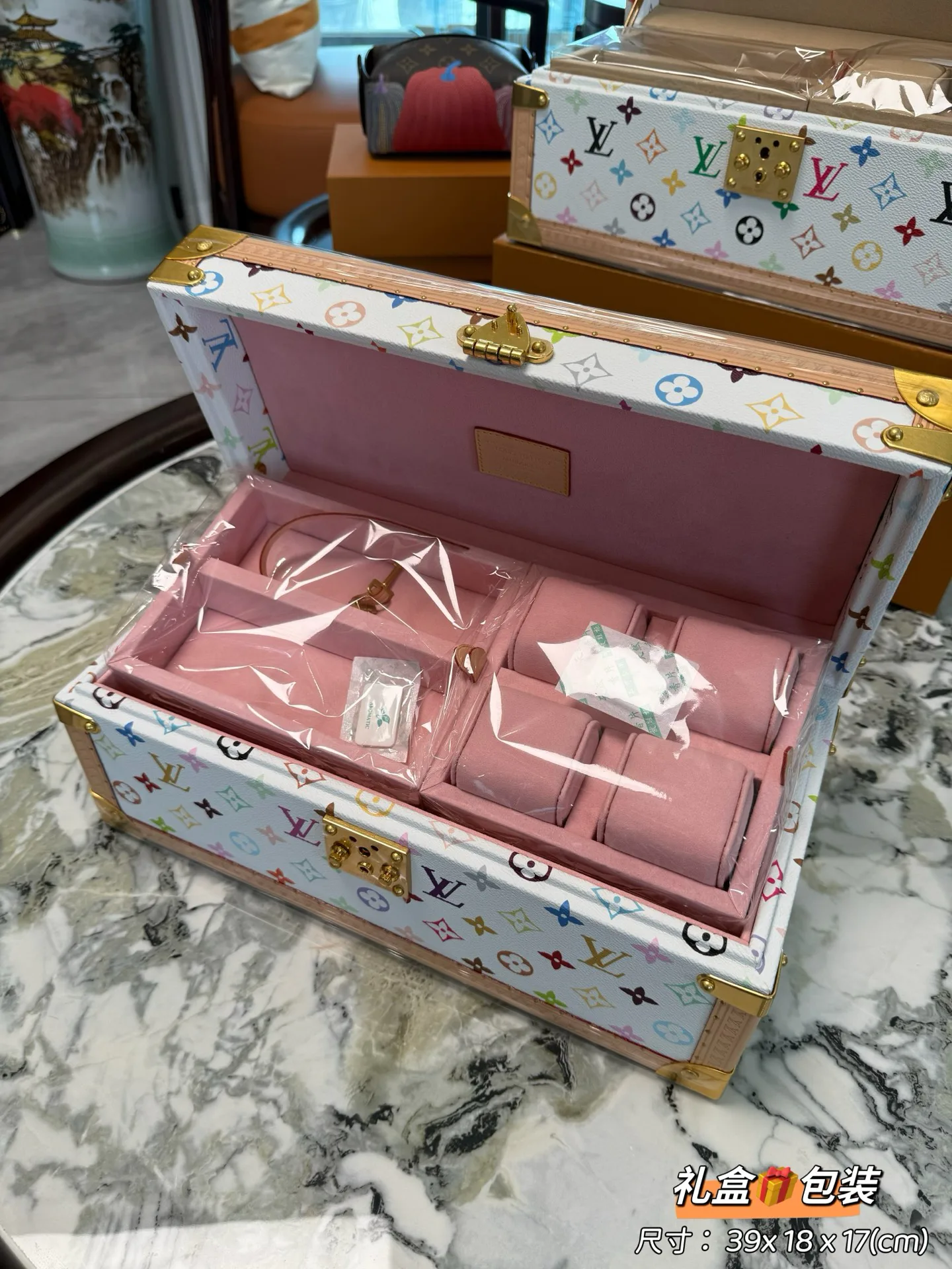 Текстиль Louis Vuitton 1618310