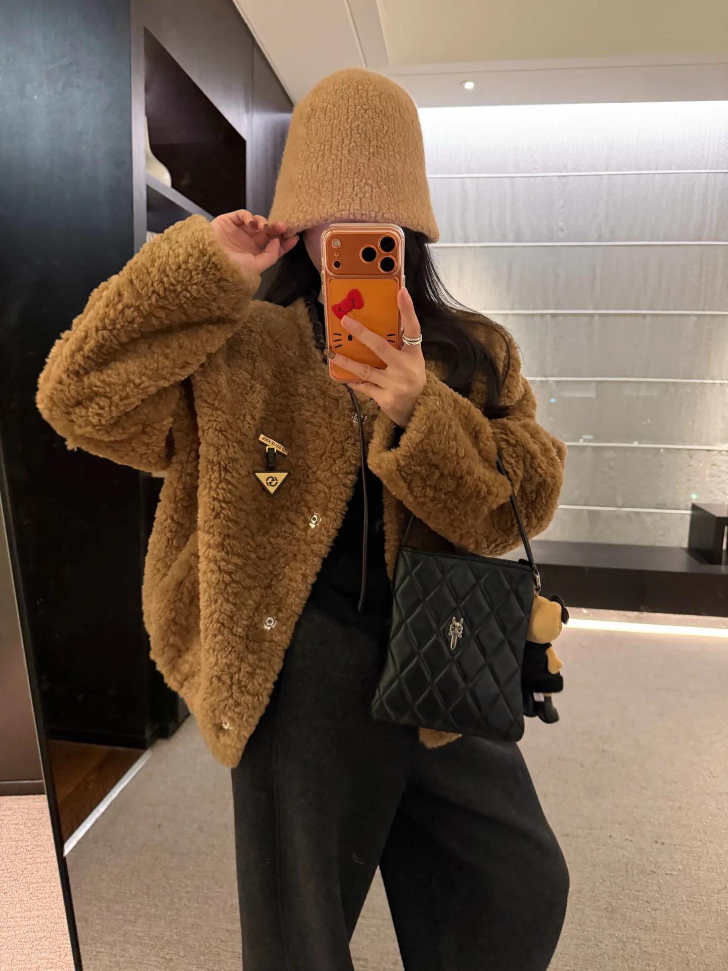 Шубы Женские Chanel 836011