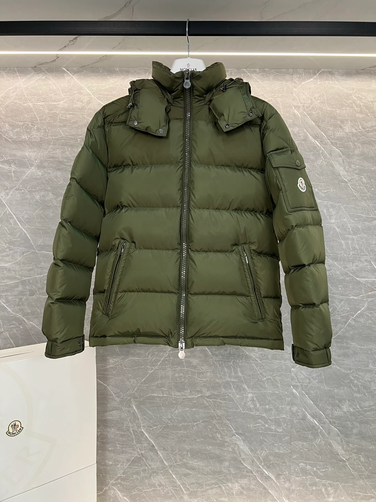 Куртки И Пуховики Женские Moncler 18599871