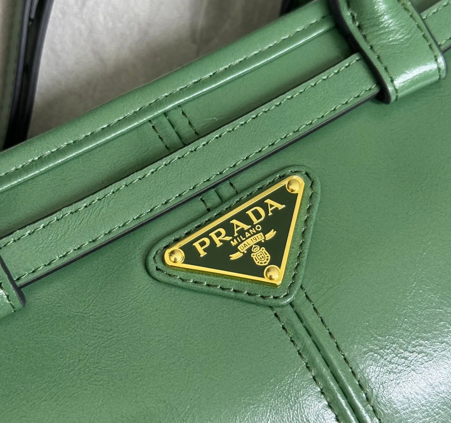 Классические Сумки Женские Prada 11462500