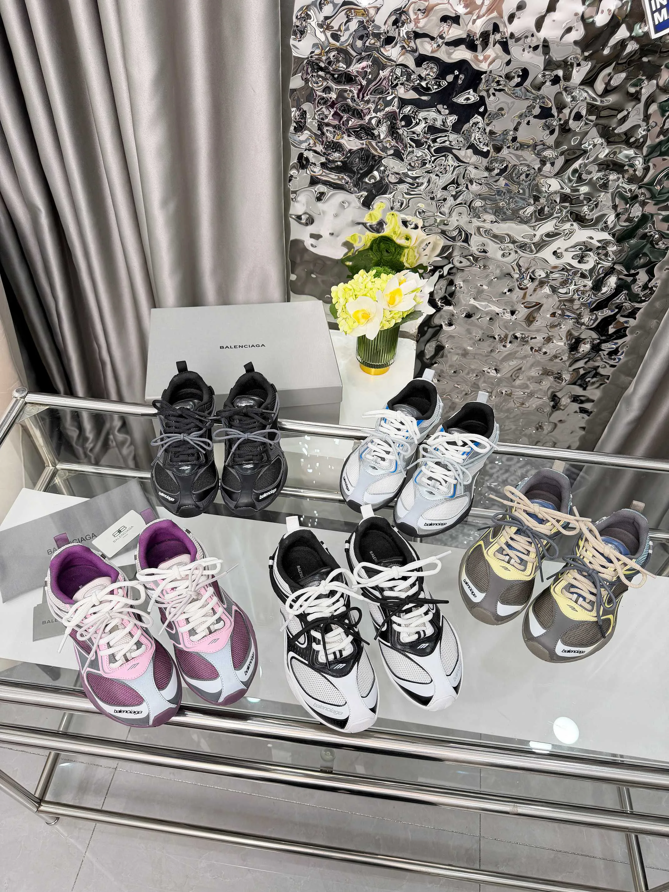 Кроссовки Женские Balenciaga 13080100