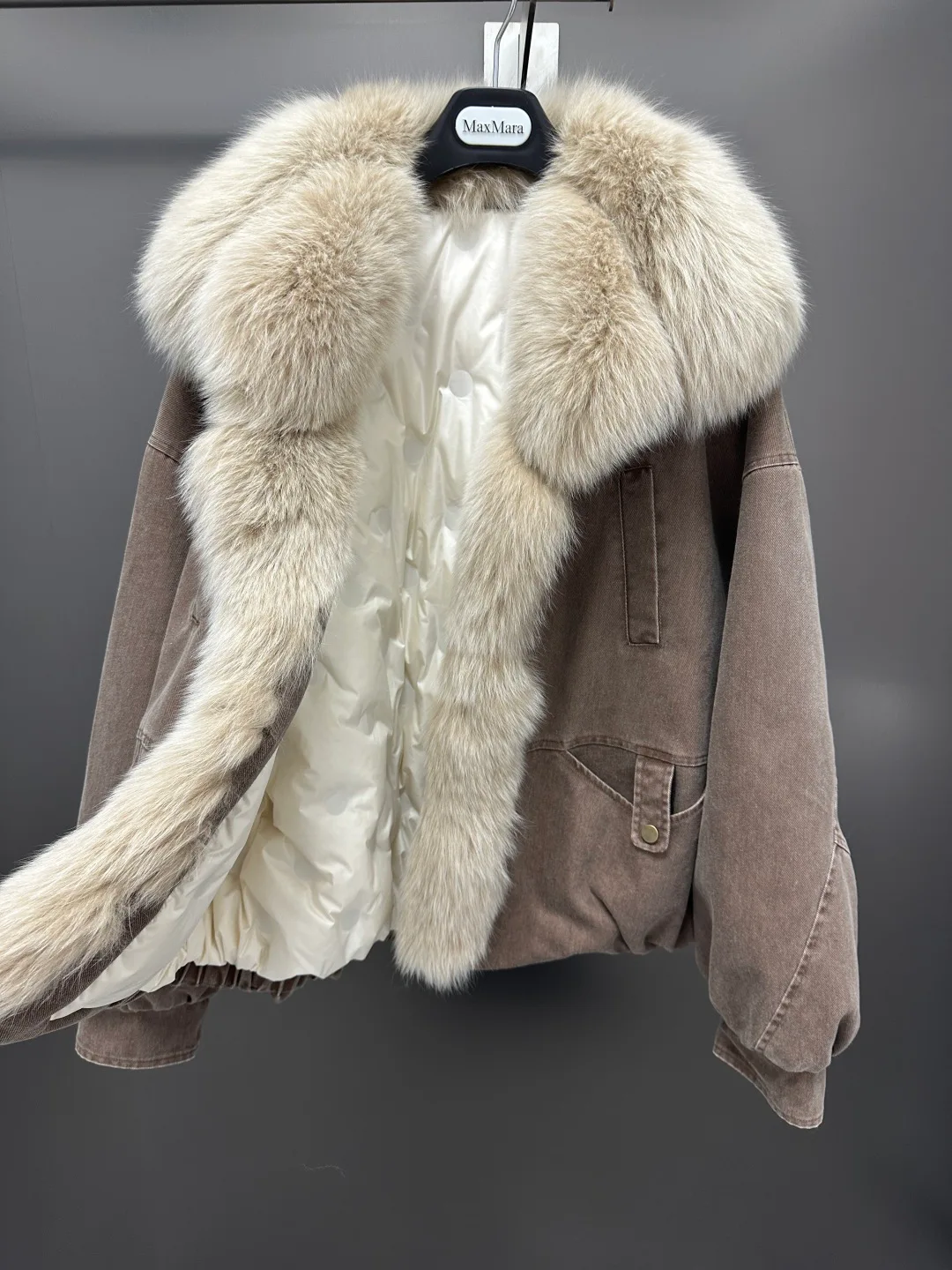 Куртки И Пуховики Женские Max Mara 18902667