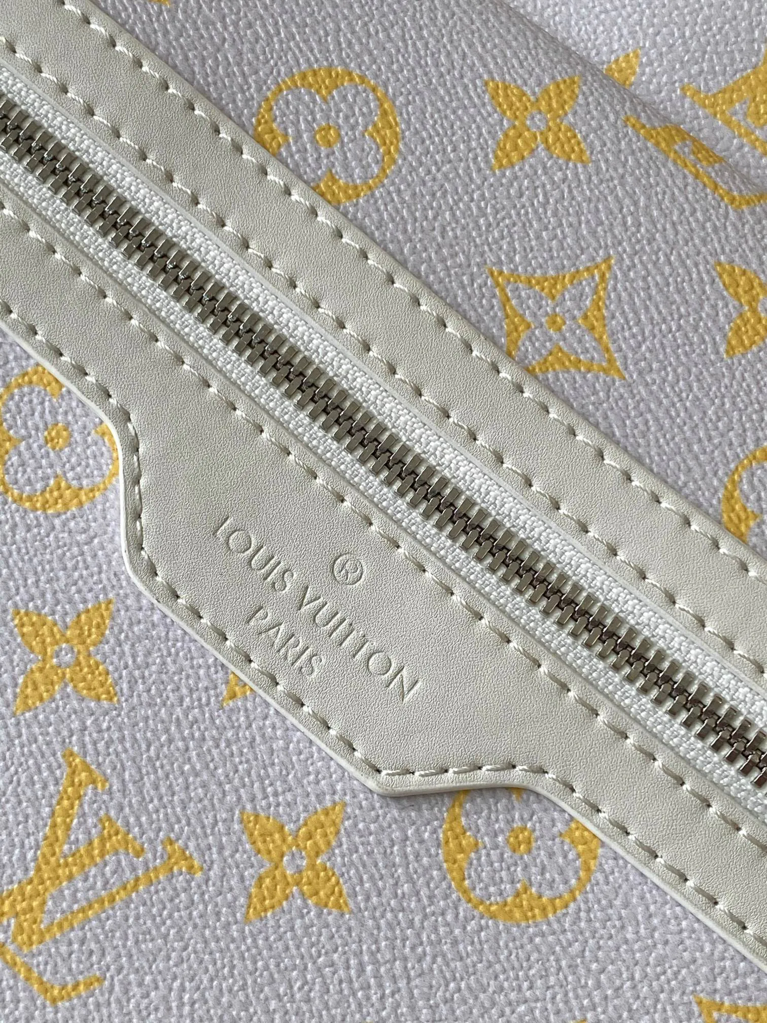 Рюкзаки Женские Louis Vuitton 546404