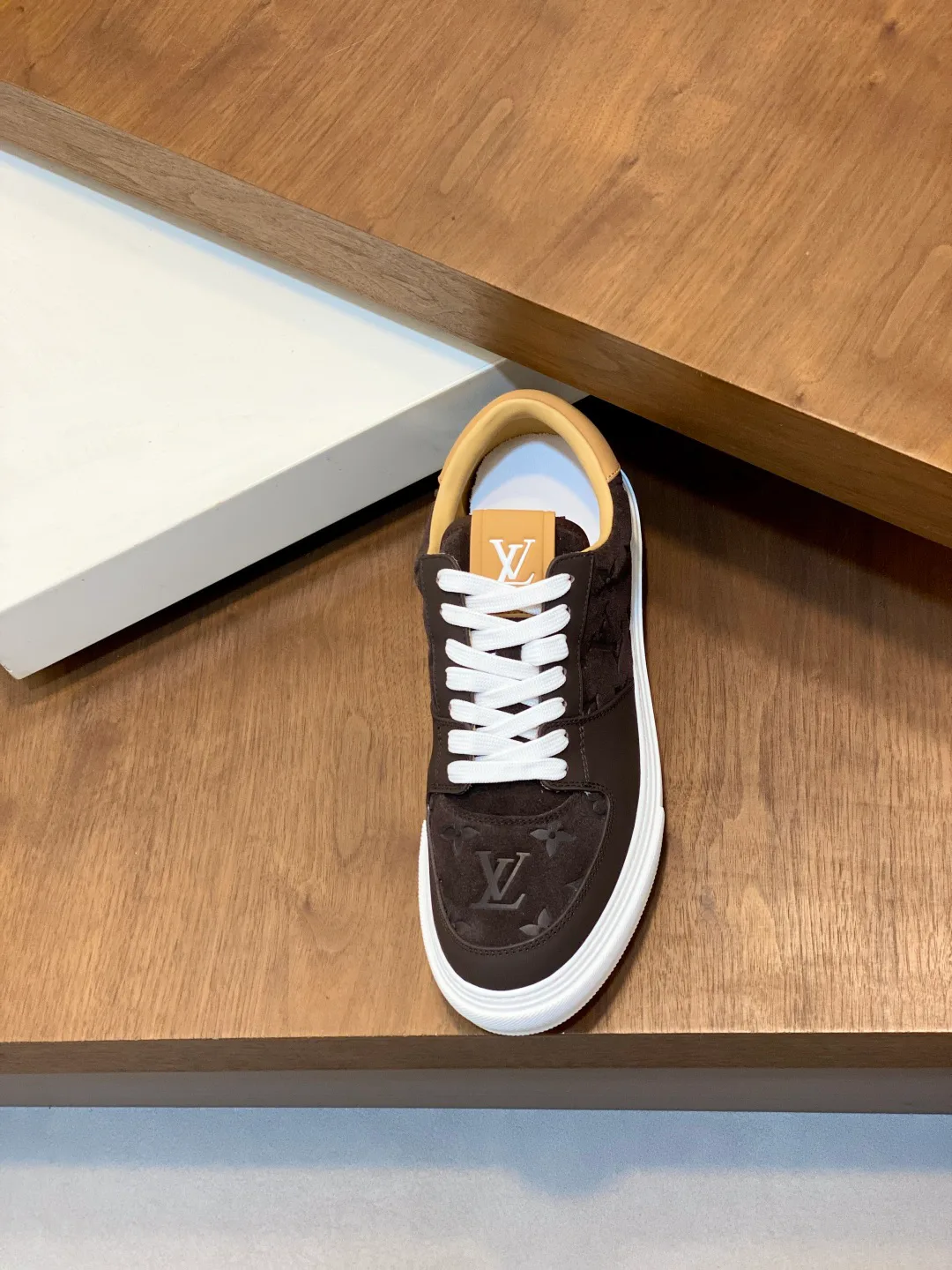 Кроссовки Мужские Louis Vuitton 19054358