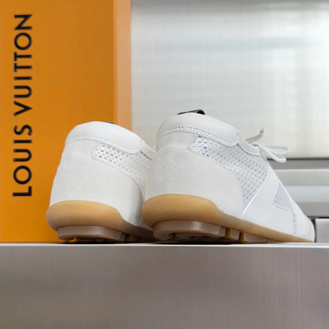 Кроссовки Женские Louis Vuitton 17950620