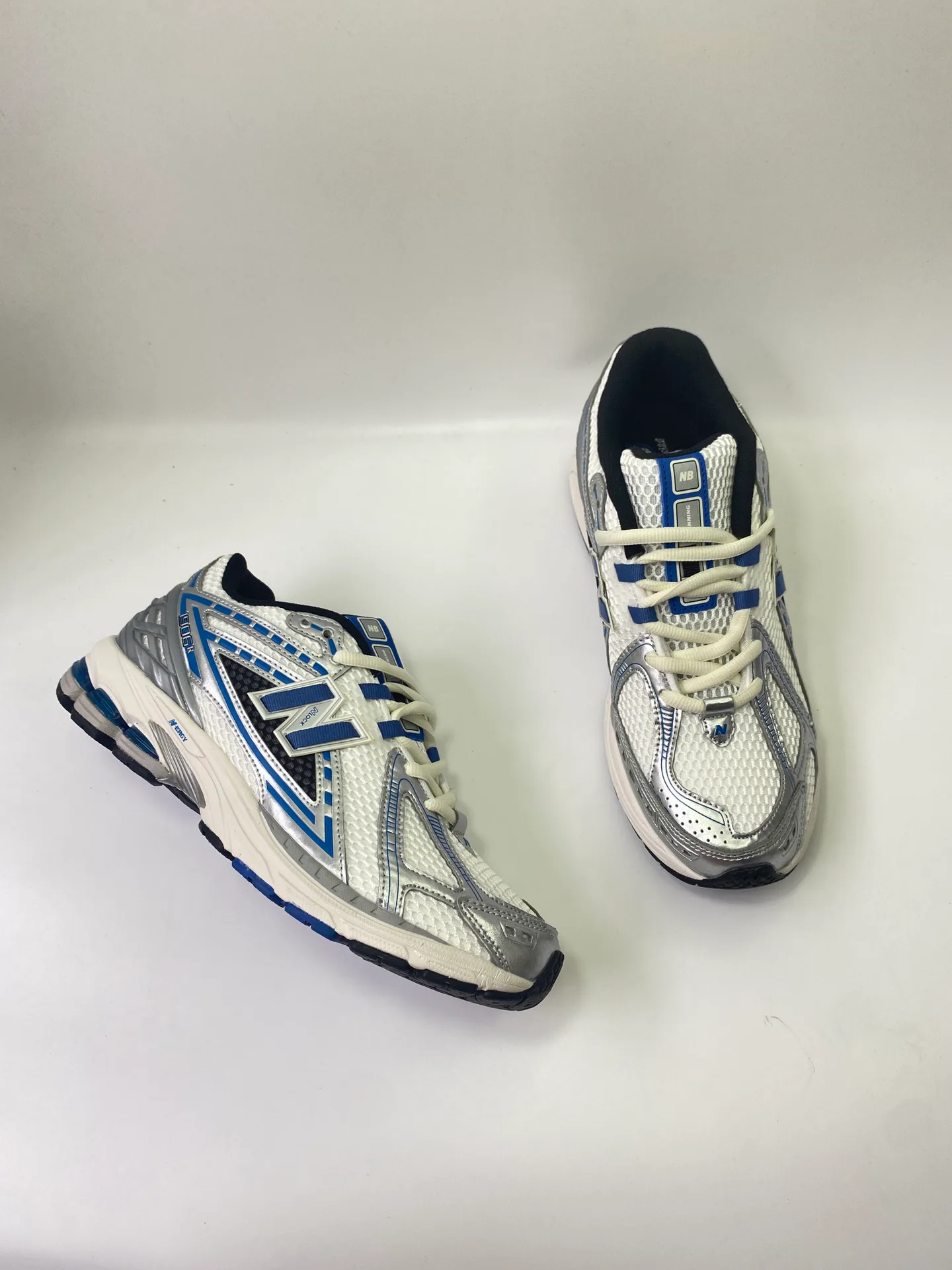 Кроссовки Женские New Balance 24830